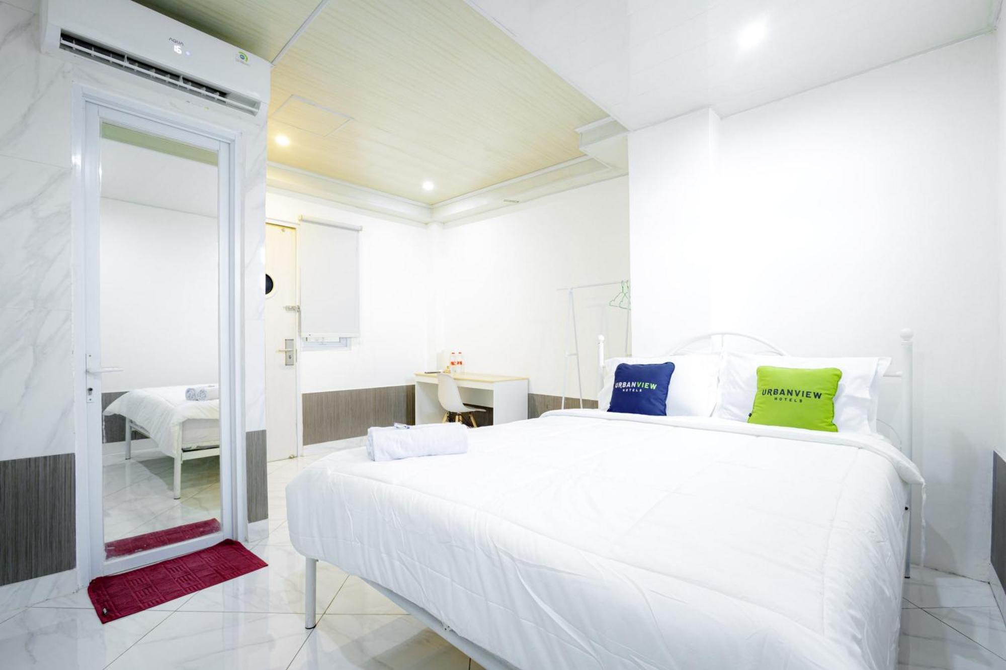 Urbanview Hotel Kota Tua Jakarta Ngoại thất bức ảnh